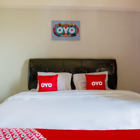 Oyo 2582 Apartemen Serpong Green View Тангеранг Экстерьер фото