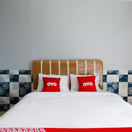 Oyo 2582 Apartemen Serpong Green View Тангеранг Экстерьер фото