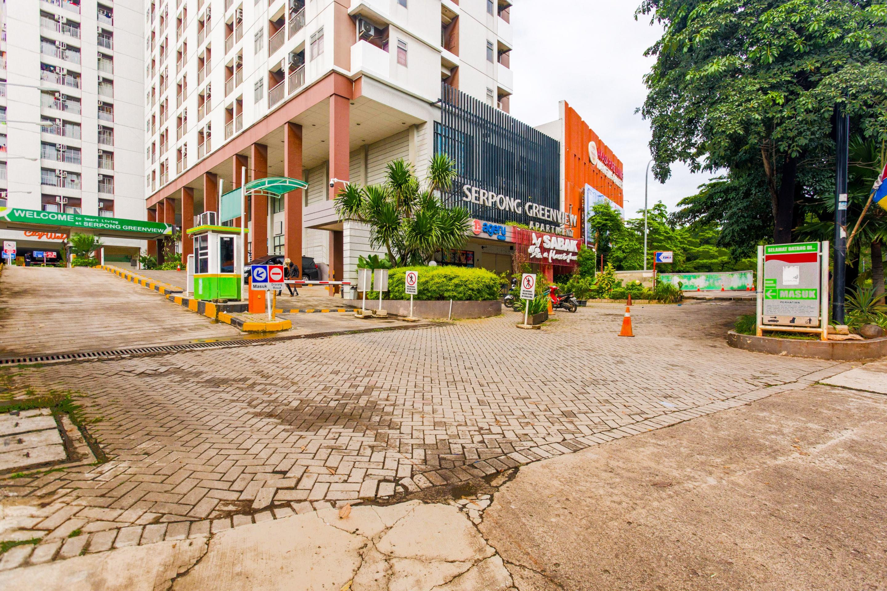 Oyo 2582 Apartemen Serpong Green View Тангеранг Экстерьер фото